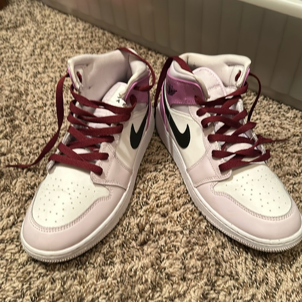 Youth mid Jordan's ..